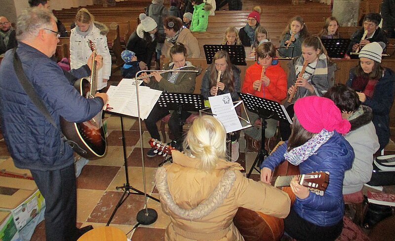 Instrumentalgruppe Familiengottesdienst Instrumentalgruppe Familiengottesdienst