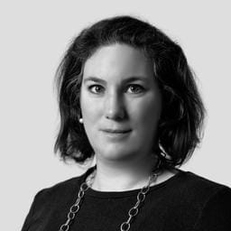 Portrait von Monika Hölzl