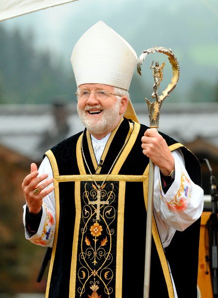 KITZBUHEL, AUSTRIA - AUGUST 29:  Bishop Andreas Laun speaks during the memorial service held for former ski jumper and actor Toni Sailer at the Kitzbuhel Racing area on August 29, 2009 in Kitzbuhel, Austria.  (Photo by Hannes Magerstaedt/Getty Images